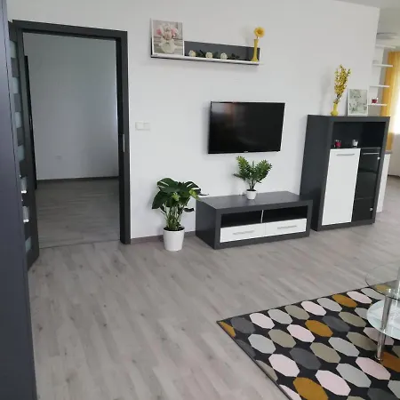 U Horaku Apartment *